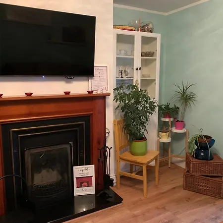 2 Bed Cozy - 15min From Dublin Airport! بيت للعطل Lusk