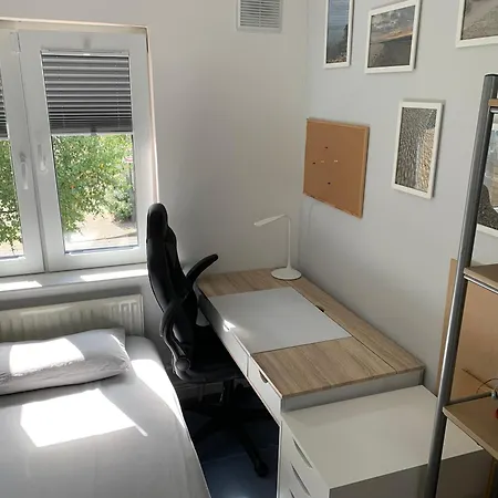 بيت للعطل 2 Bed Cozy - 15min From Dublin Airport! *