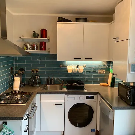 펜션 2 Bed Cozy - 15min From Dublin Airport! *
